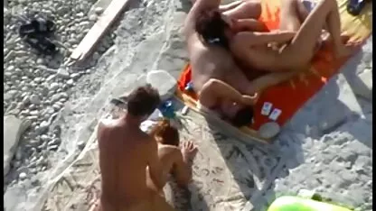Mlada djevojka sisa kurac i dobiva ga u porno six gratis svojoj pički