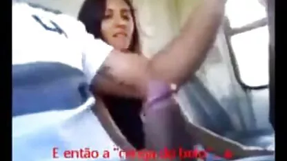Lijepa djevojka uživa porno zot gratis u tvrdom kuracu iznutra