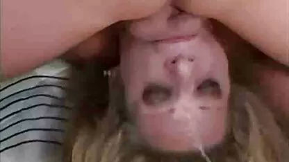 Mladi muškarac jebe krupne sise s sexfilm s ogromnim sisama