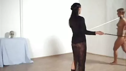 Nepopustljivi djed jebao je djevojčicu svog sina u kuhinji thai pornofilm