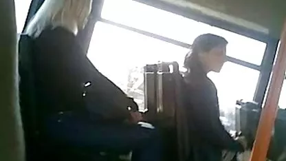 Nezasitni Tori pustio je porno zot gratis veliko deblo u obrijani prorez
