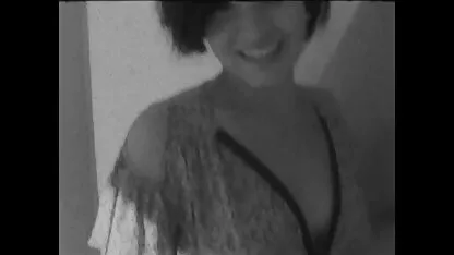 Sestra je prvi put film streaming gratis porn pomogla prijateljici
