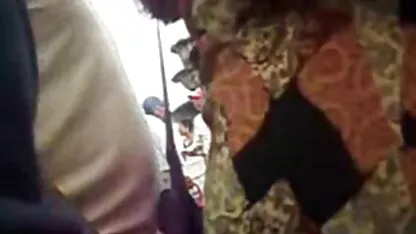 Tri lezbijke imaju seks u gratis video sexy parku