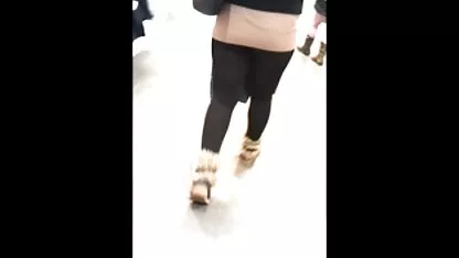 Zrela video sex gratis xxx azijska djevojka skočila je na mužev penis u POV