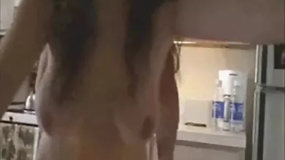 Rusi s velikim grudima jebali film sexi adulti su se u analni jaz