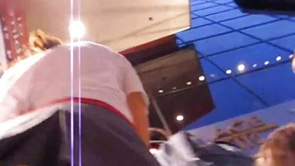 Tip je fotografirao kako sex oral video gratis pravi puštanje na svoju rusku djevojku