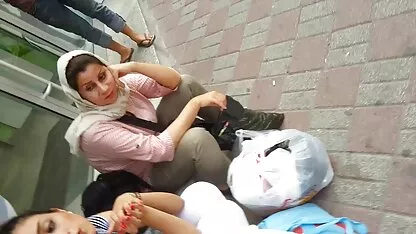 Tip porno six gratis gleda kako njegova djevojka jebe djevojku