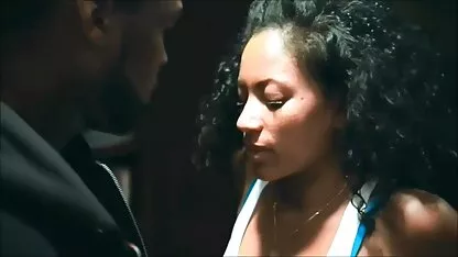 Momak se slaže video online porno gratis sa svoje dvije sestre