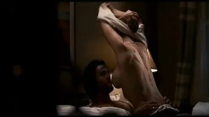 Mladi šef silovito fime sexi je rastrgao tajnicu u analnom