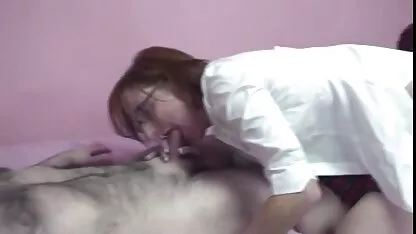 Jeben i cumshot na sisama film pornozot njegove djevojke