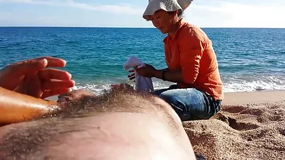 Ruski pastuh ugurao je mršavu djevojku u analnu rupu do sexfilmen gratis samih kuglica