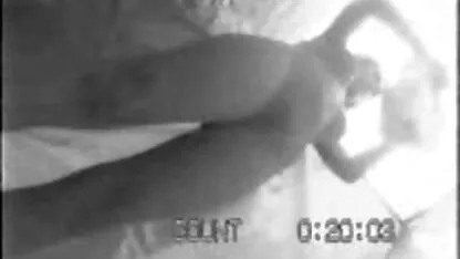 Između sise porno zot gratis i stojećeg člana u obrijanoj pički
