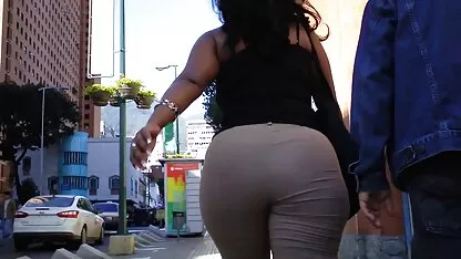 Debeli kurac zadirkuje mladog sex filmeporno anusa lijepe sluškinje